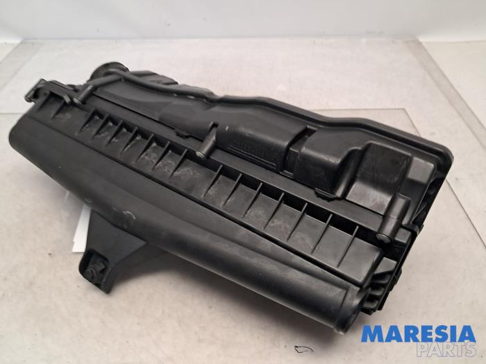 Begagnade Luftfilterhus Citroen Berlingo Cinqspace, Multispace 1.6 VTi 95 16V Pris € 25,00 Marginaltabell erbjuds av Maresia Parts