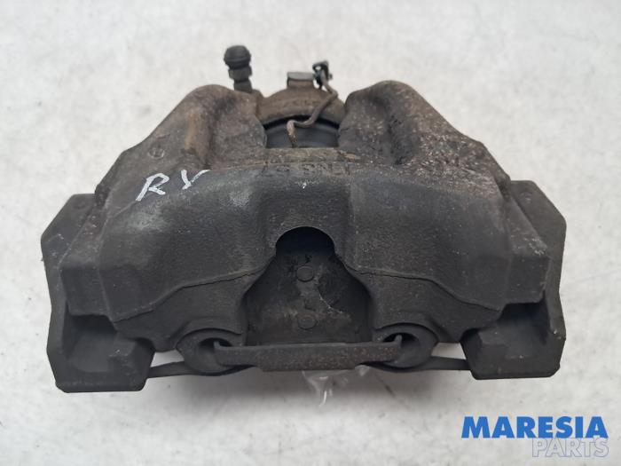 Begagnade Främre bromsok, höger Alfa Romeo Giulietta (940) 1.4 TB 16V MultiAir Pris € 29,99 Marginaltabell erbjuds av Maresia Parts
