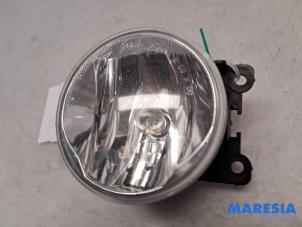 Usados Luz antiniebla derecha delante Peugeot 2008 (CU) 1.6 VTI 16V Precio € 14,99 Norma de margen ofrecido por Maresia Parts