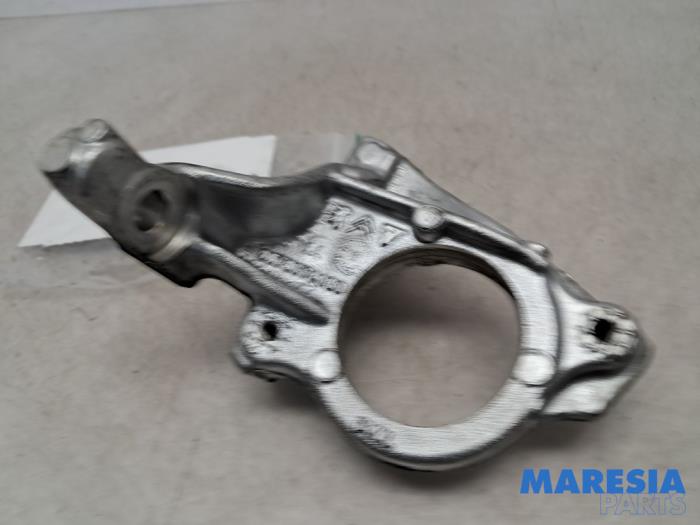 Used Engine mount Peugeot 308 SW (L4/L9/LC/LJ/LR) 1.6 BlueHDi 120 Price € 30,00 Margin scheme offered by Maresia Parts