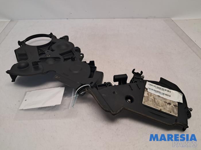 Usagé Couvercle de distribution Peugeot 308 SW (L4/L9/LC/LJ/LR) 1.6 BlueHDi 120 Prix € 30,00 Règlement à la marge proposé par Maresia Parts
