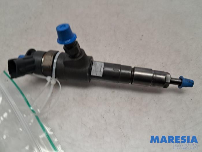 Używane Wtryskiwacz (Diesel) Peugeot Partner (GC/GF/GG/GJ/GK) 1.6 BlueHDi 100 Cena € 60,50 Z VAT oferowane przez Maresia Parts