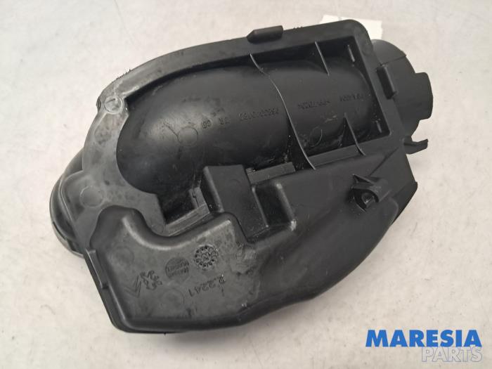 Begagnade Luftfilterhus Peugeot 2008 (CU) 1.6 VTI 16V Pris € 15,00 Marginaltabell erbjuds av Maresia Parts