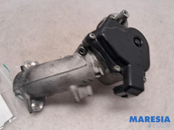 Usagé Boitier papillon Renault Megane III Grandtour (KZ) 1.5 dCi 110 Prix € 46,00 Règlement à la marge proposé par Maresia Parts