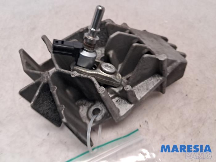 Używane Wtryskiwacz AdBlue Renault Megane III Grandtour (KZ) 1.5 dCi 110 Cena € 49,00 Procedura marży oferowane przez Maresia Parts