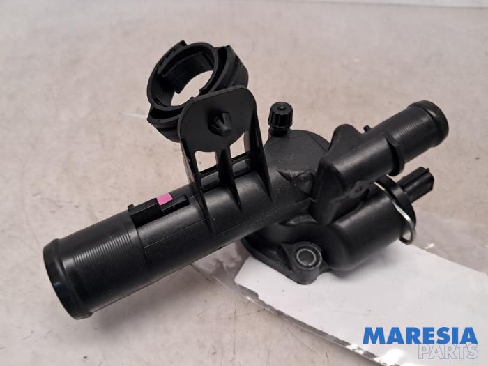 Usagé Boîtier thermostat Renault Megane III Grandtour (KZ) 1.5 dCi 110 Prix € 34,99 Règlement à la marge proposé par Maresia Parts