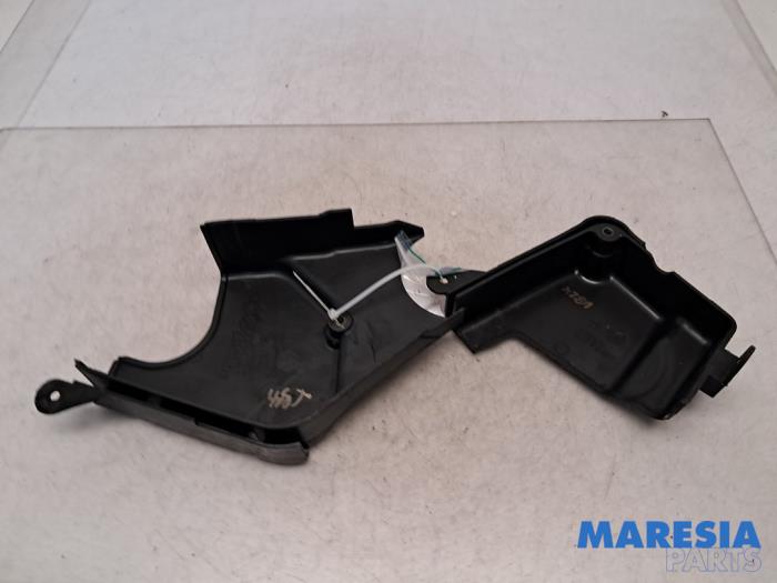 Usagé Couvercle de distribution Fiat 500 (312) 1.2 Prix € 25,00 Règlement à la marge proposé par Maresia Parts