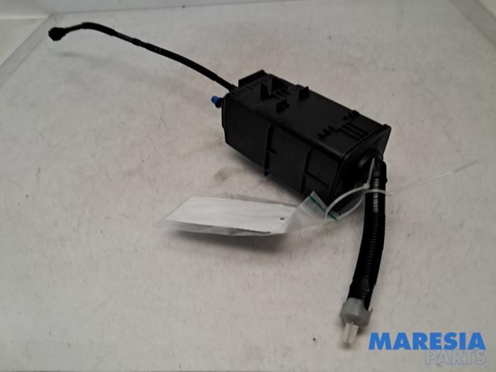 Begagnade Kolfilter Citroen C3 (SX/SW) 1.2 Vti 12V PureTech Pris € 19,95 Marginaltabell erbjuds av Maresia Parts