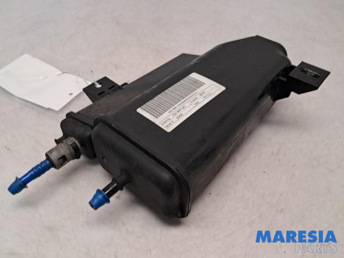 Używane Filtr weglowy Fiat 500L (199) 1.4 Turbo 16V Cena € 35,00 Procedura marży oferowane przez Maresia Parts