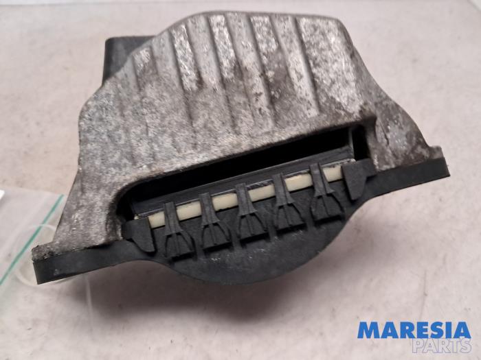 Used Engine mount Fiat 500L (199) 1.4 Turbo 16V Price € 35,00 Margin scheme offered by Maresia Parts