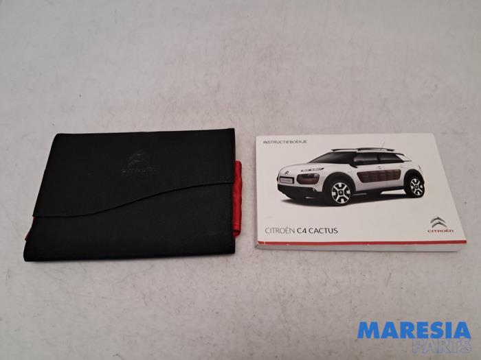 Używane Instrukcja Citroen C4 Cactus (0B/0P) 1.2 PureTech 82 12V Cena € 25,00 Procedura marży oferowane przez Maresia Parts