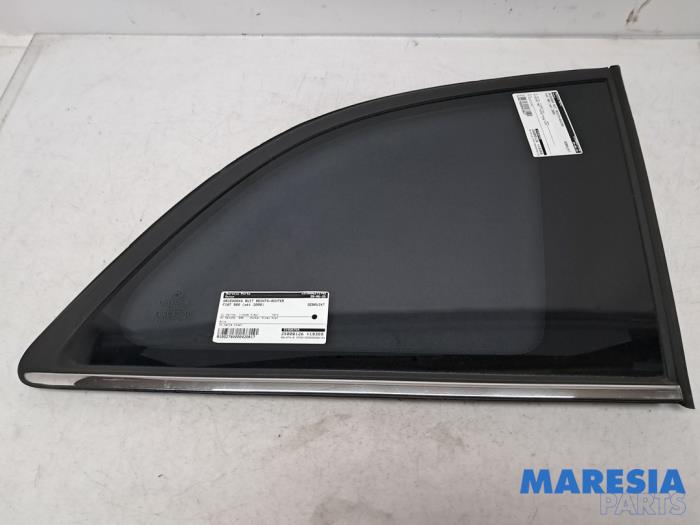 Usados Ventanilla triangular derecha detrás Fiat 500 (312) 1.2 Precio € 50,00 Norma de margen ofrecido por Maresia Parts