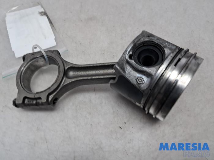 Usagé Piston Renault Trafic (1FL/2FL/3FL/4FL) 1.6 dCi 125 Twin Turbo Prix € 90,75 Prix TTC proposé par Maresia Parts