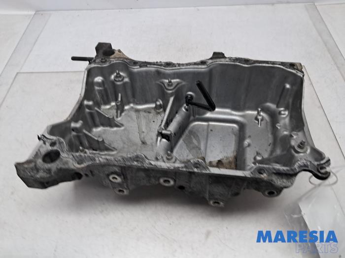 Gebrauchte Ölwanne Renault Trafic (1FL/2FL/3FL/4FL) 1.6 dCi 125 Twin Turbo Preis € 120,99 Mit Mehrwertsteuer angeboten von Maresia Parts