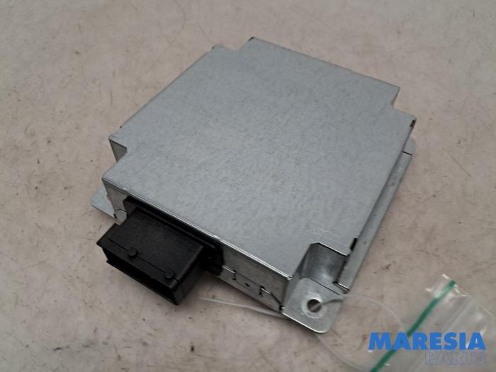 Używane Modul radiowy Fiat Doblo Cargo (263) 1.6 D Multijet Cena € 24,20 Z VAT oferowane przez Maresia Parts