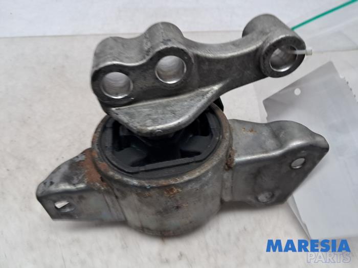 Used Engine mount Fiat Doblo Cargo (263) 1.6 D Multijet Price € 24,20 Inclusive VAT offered by Maresia Parts