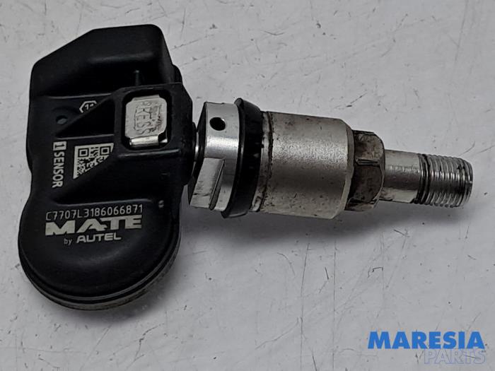 Begagnade Däcktryckssensor Renault Espace (JK) 2.0 16V Pris € 15,00 Marginaltabell erbjuds av Maresia Parts