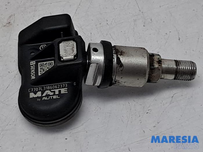 Begagnade Däcktryckssensor Renault Espace (JK) 2.0 16V Pris € 15,00 Marginaltabell erbjuds av Maresia Parts