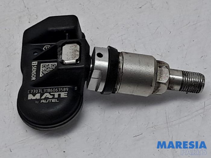 Begagnade Däcktryckssensor Renault Espace (JK) 2.0 16V Pris € 15,00 Marginaltabell erbjuds av Maresia Parts
