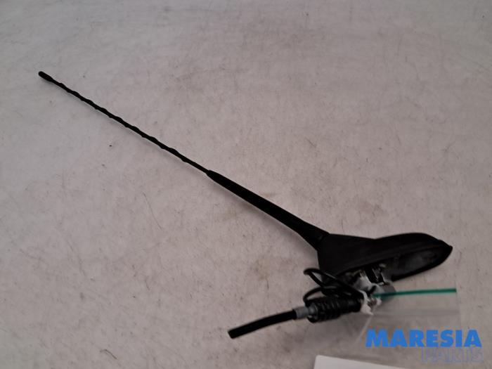 Używane Antena Citroen C3 (SC) 1.4 16V VTi Cena € 14,99 Procedura marży oferowane przez Maresia Parts