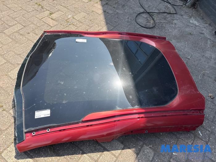 Używane Dach panoramiczny Peugeot 2008 (CU) 1.2 12V e-THP PureTech 110 Cena € 449,00 Procedura marży oferowane przez Maresia Parts