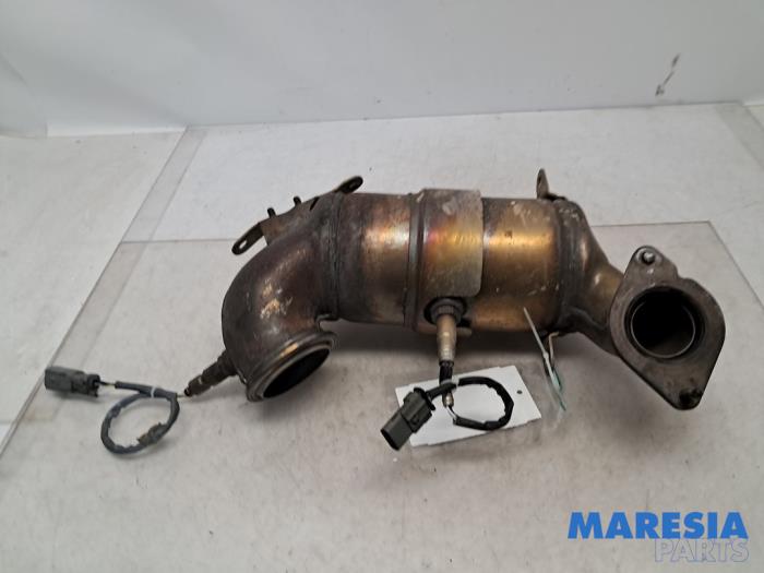 Używane Katalizator Opel Astra K Sports Tourer 1.2 Turbo 12V Cena € 375,50 Procedura marży oferowane przez Maresia Parts