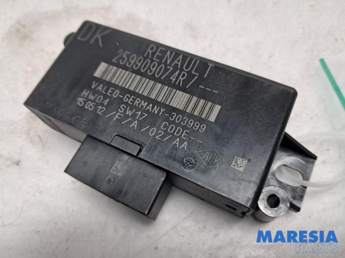 Usados Módulo PDC Renault Megane III Grandtour (KZ) 1.5 dCi 110 Precio € 75,00 Norma de margen ofrecido por Maresia Parts