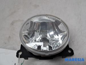 Usados Luz antiniebla derecha delante Peugeot 2008 (CU) 1.2 12V e-THP PureTech 110 Precio € 14,99 Norma de margen ofrecido por Maresia Parts