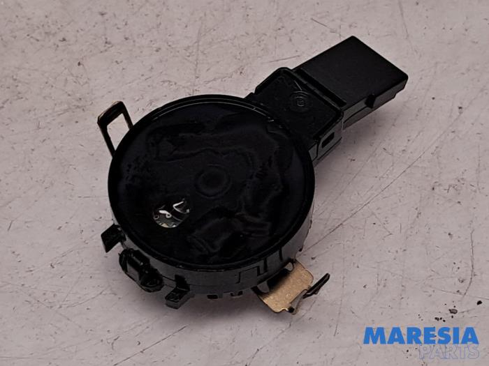 Usados Sensor de lluvia Opel Combo Life/Tour 1.5 CDTI 100 Precio € 29,28 IVA incluido ofrecido por Maresia Parts