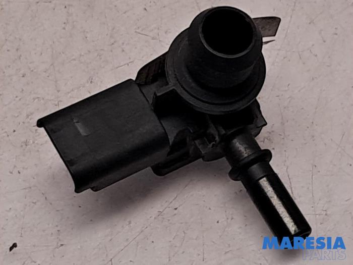 Gebrauchte Bremsassistent Sensor Opel Combo Life/Tour 1.5 CDTI 100 Preis € 36,30 Mit Mehrwertsteuer angeboten von Maresia Parts