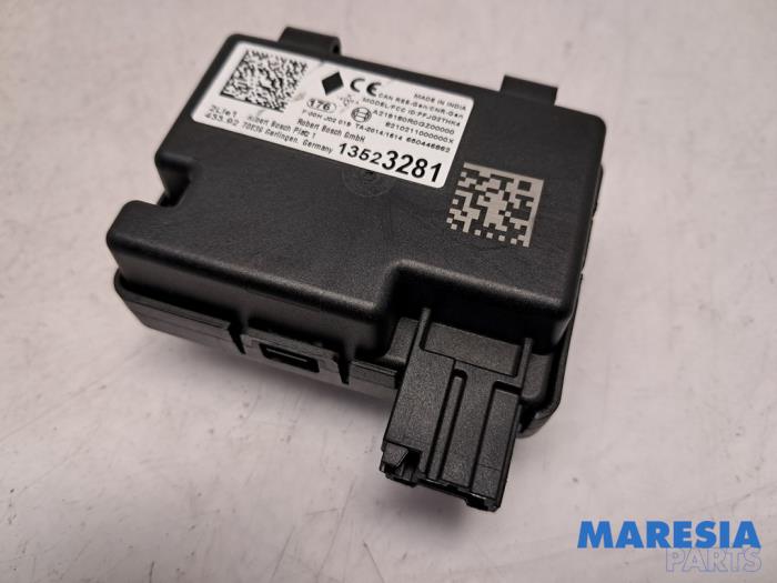 Używane Modul centralnego zamka Opel Astra K Sports Tourer 1.2 Turbo 12V Cena € 10,00 Procedura marży oferowane przez Maresia Parts