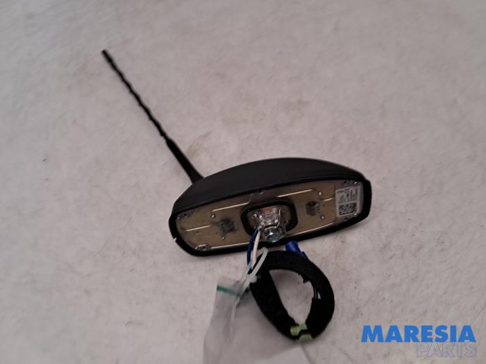 Używane Antena Opel Astra K Sports Tourer 1.2 Turbo 12V Cena € 45,50 Procedura marży oferowane przez Maresia Parts