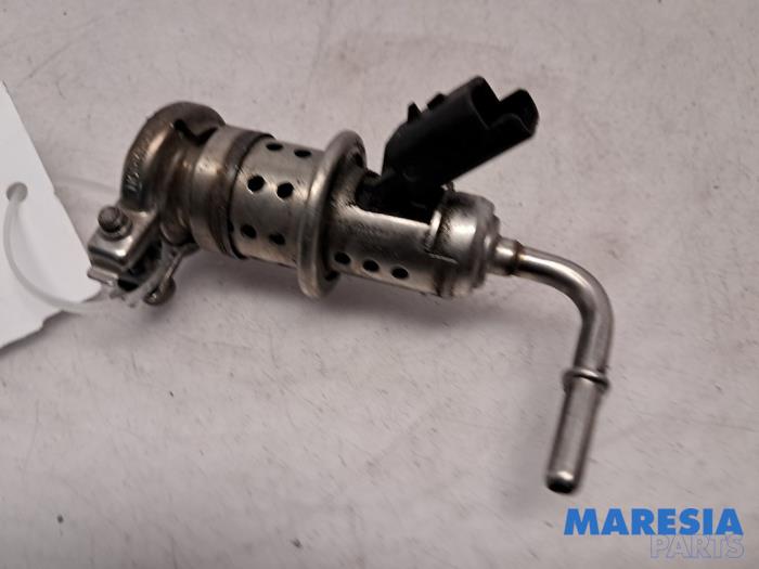 Używane Wtryskiwacz AdBlue Citroen C4 Cactus (0B/0P) 1.6 Blue Hdi 100 Cena € 75,00 Procedura marży oferowane przez Maresia Parts