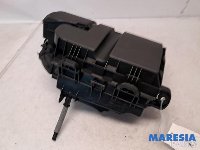 Gebrauchte Luftfiltergehäuse Peugeot Partner (EA//EF/EN/EU) 1.5 BlueHDi 75 Preis € 54,44 Mit Mehrwertsteuer angeboten von Maresia Parts