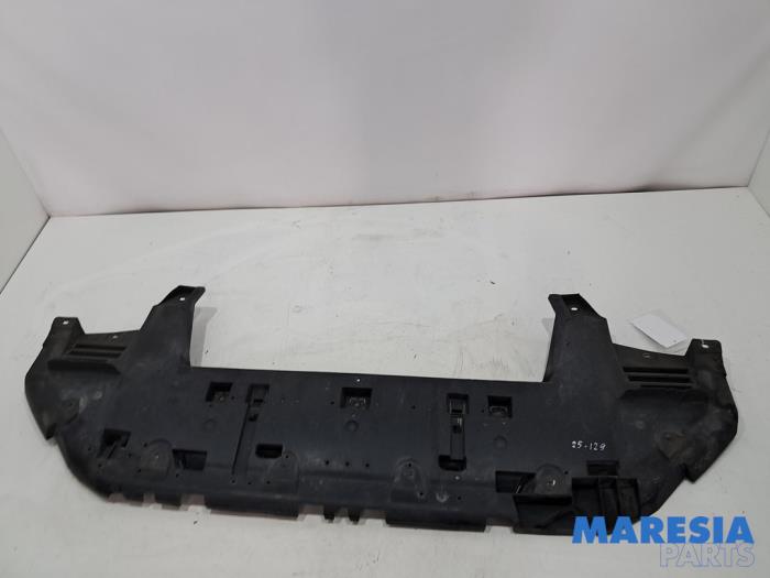 Usados Parachoque placa base Citroen Jumpy 2.0 Blue HDI 180 Precio € 90,75 IVA incluido ofrecido por Maresia Parts