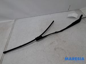 Begagnade Främre torkararm Peugeot Partner (EF/EU) 1.5 BlueHDi 75 Pris € 24,20 Inklusive moms erbjuds av Maresia Parts