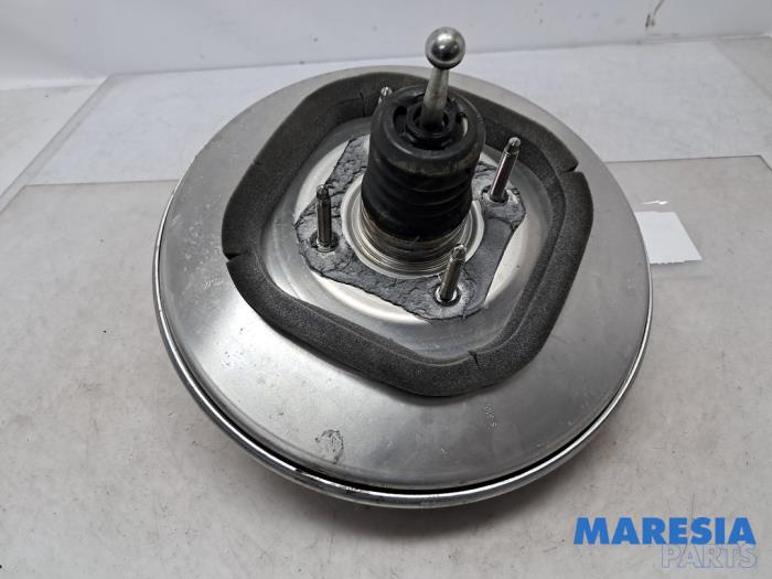 Begagnade Bromsservo Peugeot Partner (EA//EF/EN/EU) 1.5 BlueHDi 75 Pris € 90,75 Inklusive moms erbjuds av Maresia Parts