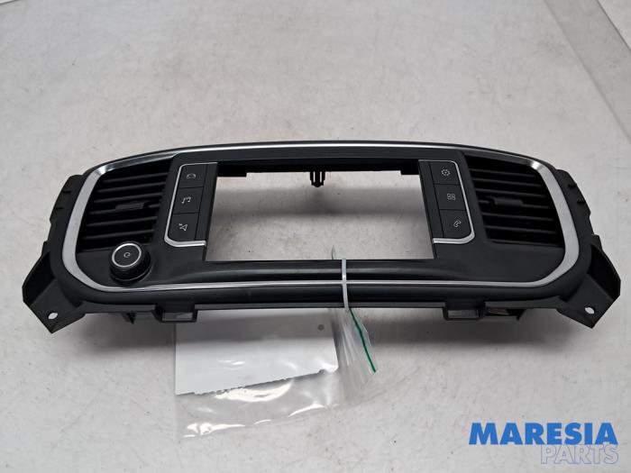 Begagnade Kontrollenhet, multimedia Citroen Jumpy 2.0 Blue HDI 180 Pris € 72,54 Inklusive moms erbjuds av Maresia Parts