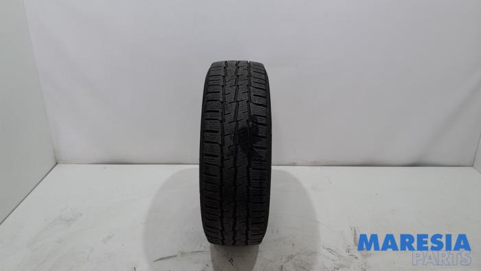 Begagnade Vinterdäck Opel Vivaro 2.0 CDTI 122 Pris € 42,35 Inklusive moms erbjuds av Maresia Parts