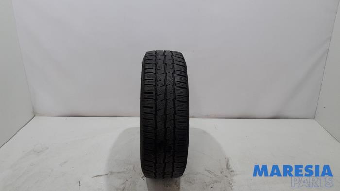 Begagnade Vinterdäck Opel Vivaro 2.0 CDTI 122 Pris € 42,35 Inklusive moms erbjuds av Maresia Parts