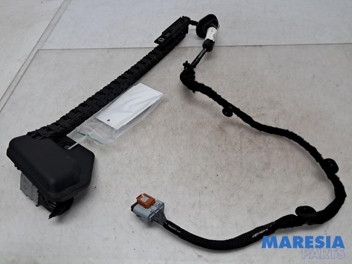Begagnade Kablage Opel Combo Cargo 1.5 CDTI 100 Pris € 48,40 Inklusive moms erbjuds av Maresia Parts