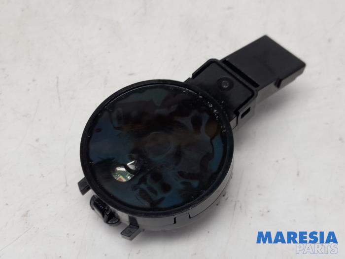 Usados Sensor de lluvia Opel Combo Cargo 1.5 CDTI 100 Precio € 29,28 IVA incluido ofrecido por Maresia Parts