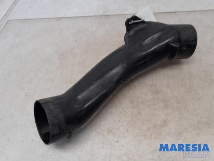 Begagnade Luftintagsslang Citroen DS3 (SA) 1.6 16V VTS THP 155 Pris € 20,00 Marginaltabell erbjuds av Maresia Parts