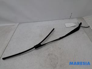 Begagnade Främre torkararm Opel Combo Cargo 1.5 CDTI 100 Pris € 24,20 Inklusive moms erbjuds av Maresia Parts