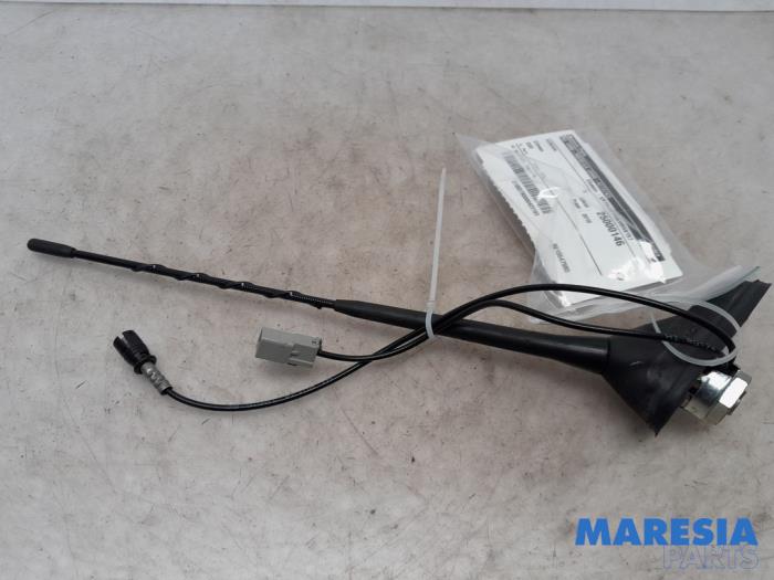 Używane Antena Citroen DS3 (SA) 1.6 16V VTS THP 155 Cena € 14,99 Procedura marży oferowane przez Maresia Parts