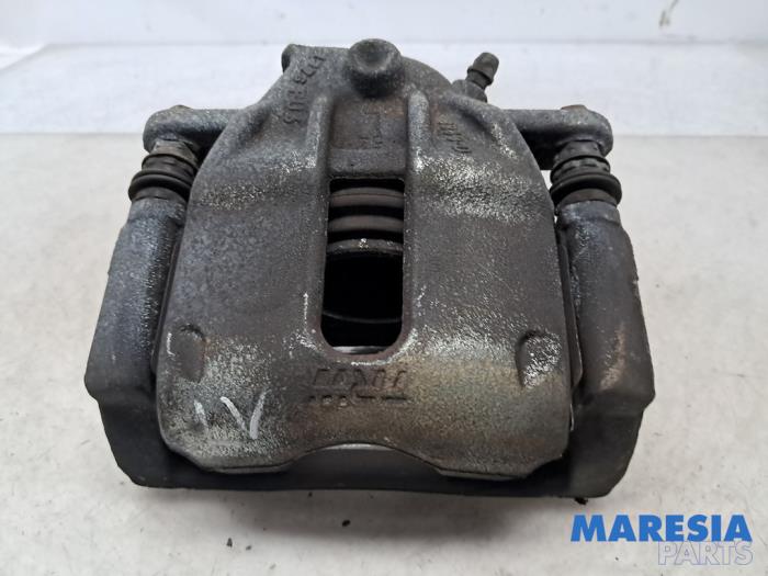 Gebrauchte Bremszange links vorne Renault Clio IV Estate/Grandtour (7R) 1.2 TCE 16V EDC Preis € 25,00 Margenregelung angeboten von Maresia Parts