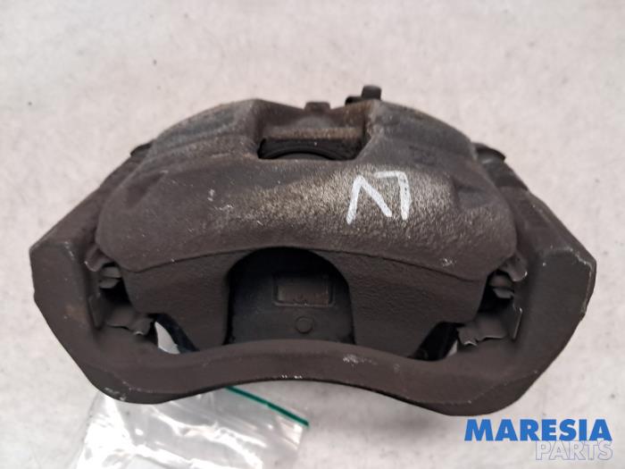 Gebrauchte Bremszange links vorne Fiat 500L (199) 0.9 TwinAir Turbo 105 Preis € 25,00 Margenregelung angeboten von Maresia Parts