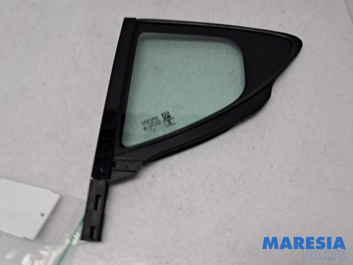 Usados Ventanilla triangular izquierda detrás Alfa Romeo Tonale 1.5 T Hybrid Precio € 59,99 Norma de margen ofrecido por Maresia Parts