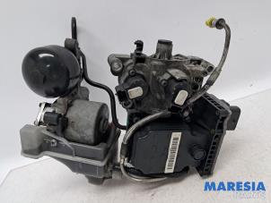 Usados Robot de cambio Peugeot 3008 I (0U/HU) 2.0 HYbrid4 16V Precio € 899,00 Norma de margen ofrecido por Maresia Parts