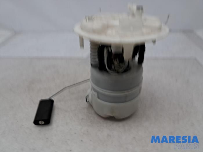 Usagé Pompe d'injection Citroen C5 III Berline (RD) 2.0 16V Prix € 25,00 Règlement à la marge proposé par Maresia Parts